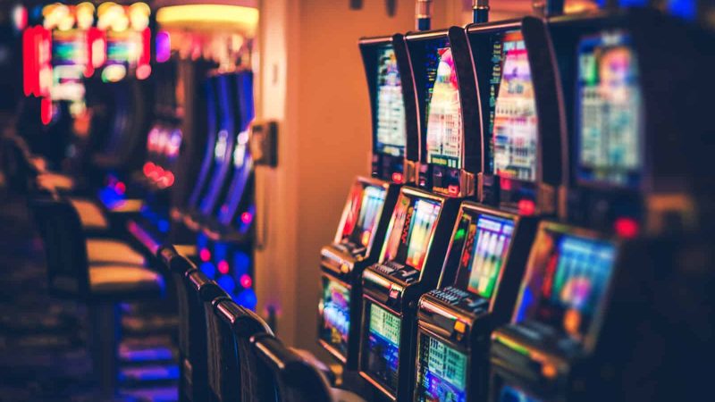 Tips for Managing Your Bankroll While Playing Online Slots