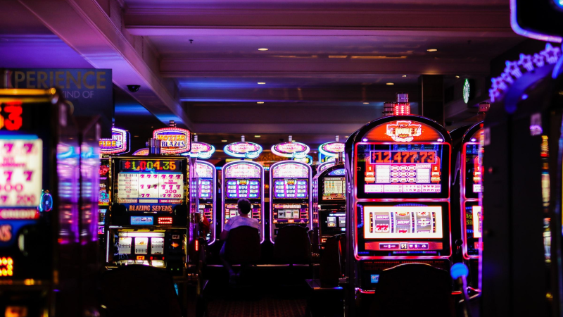 Maximizing Your Winnings: Learning Free Credit in Online Slots Games